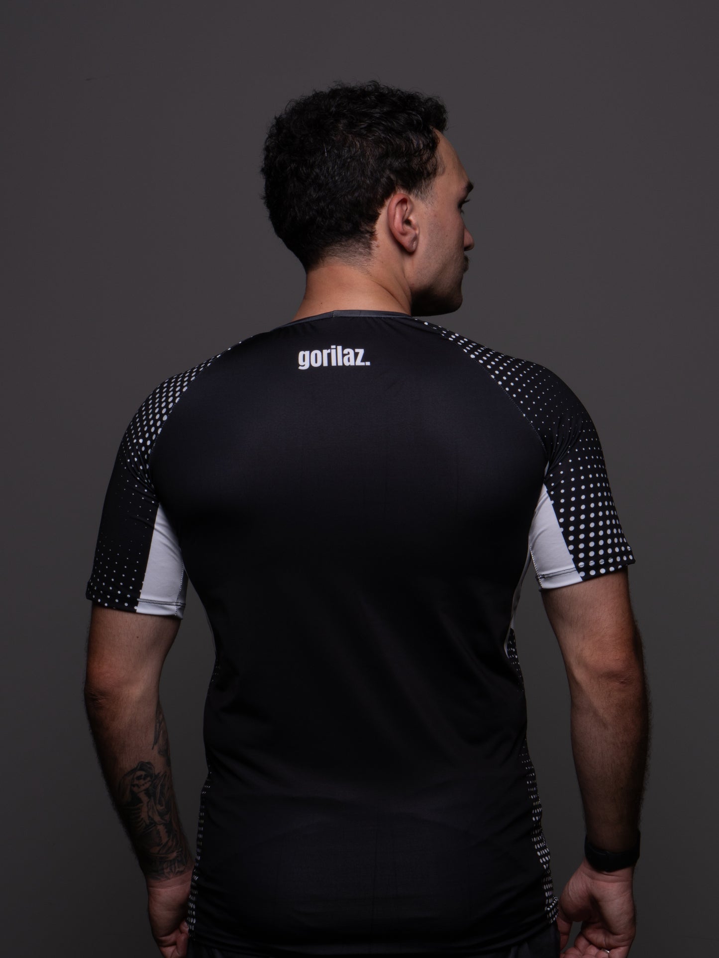 Rash Guard Competition Branca — Detalhe sublimado Gorilaz